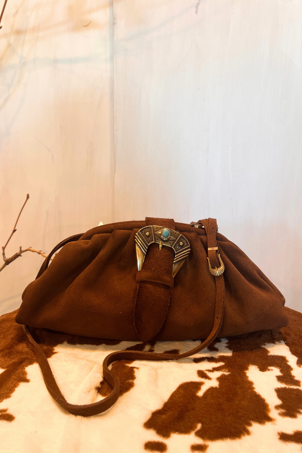 Clutch in camoscio e fibbia