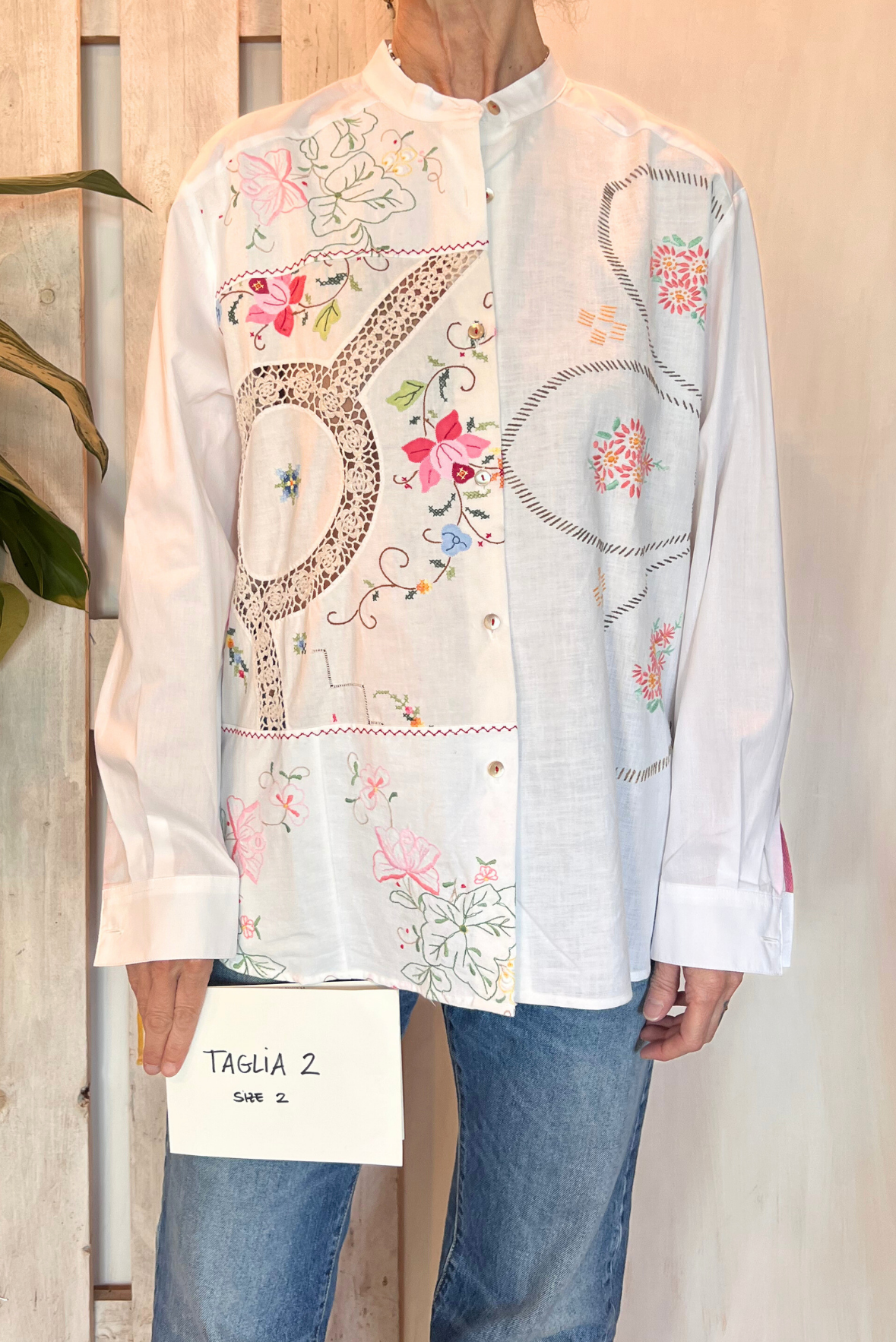 Camicia coreana con ricami