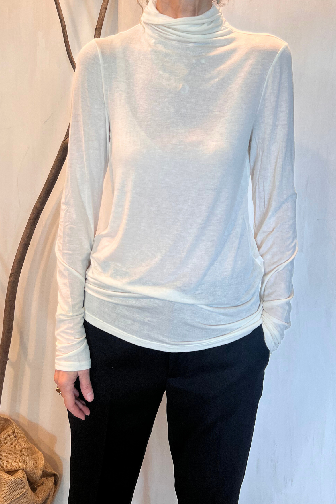 T-shirt collo alto viscosa e seta