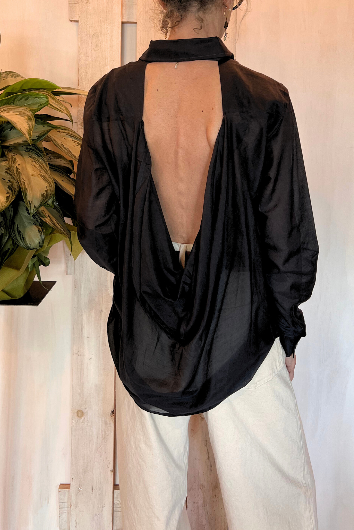 Camicia misto seta scollo schiena