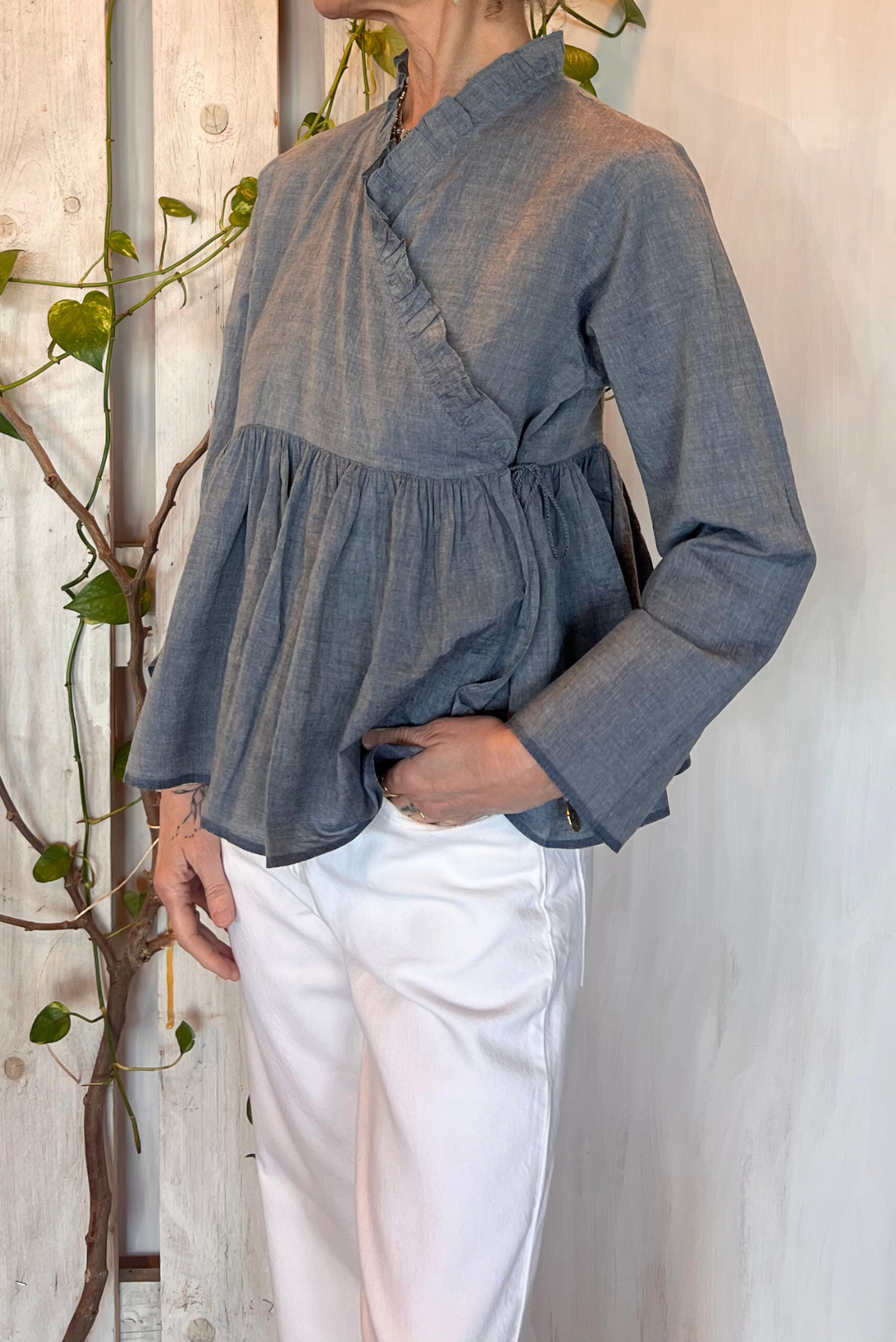 Blusa incrociata chambray