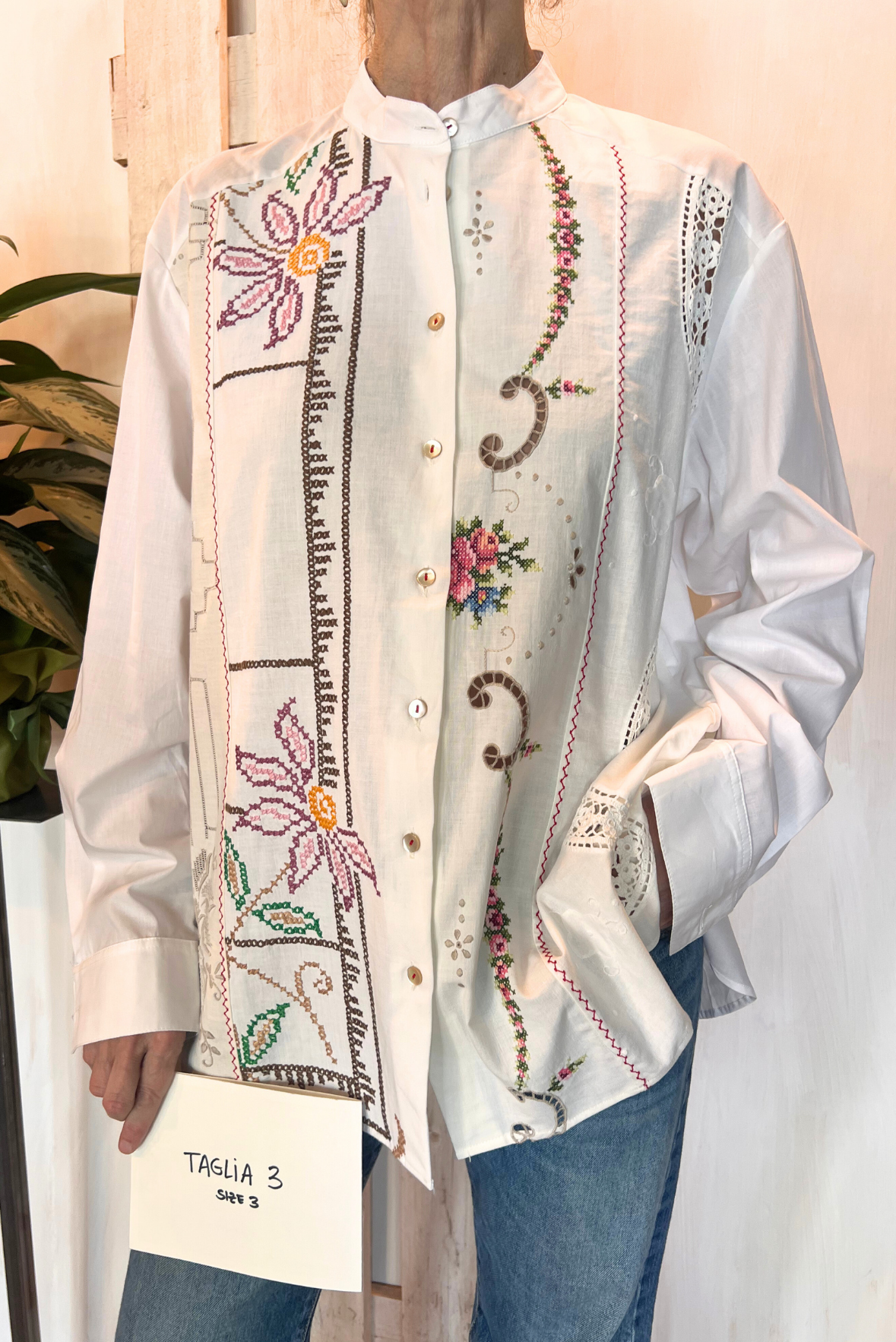 Camicia coreana con ricami