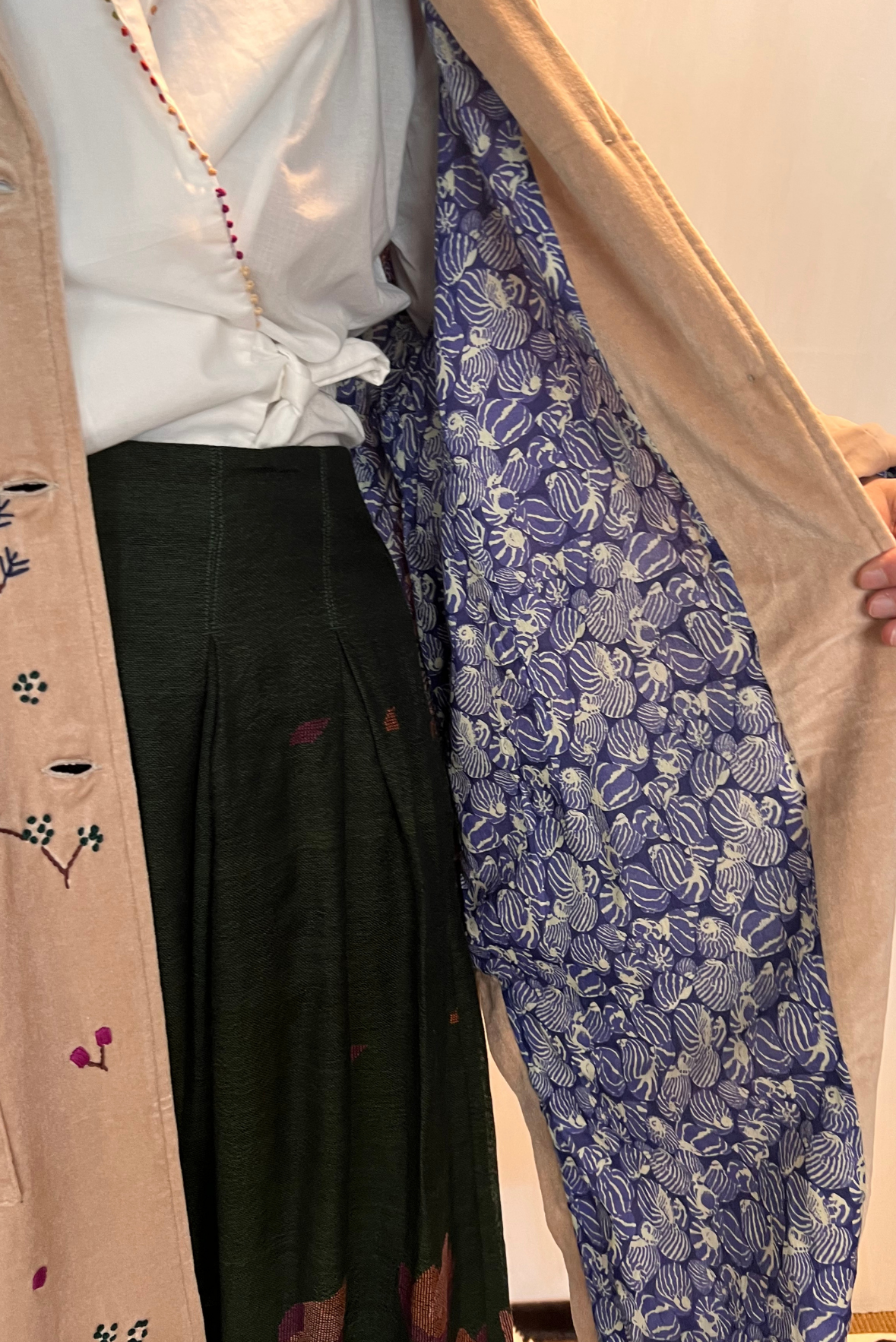 Cappotto in velluto ricami
