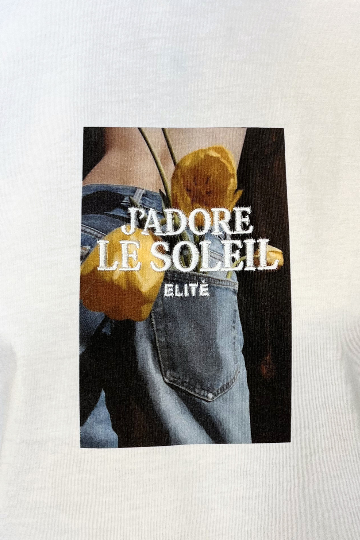 T-shirt con stampa e ricamo