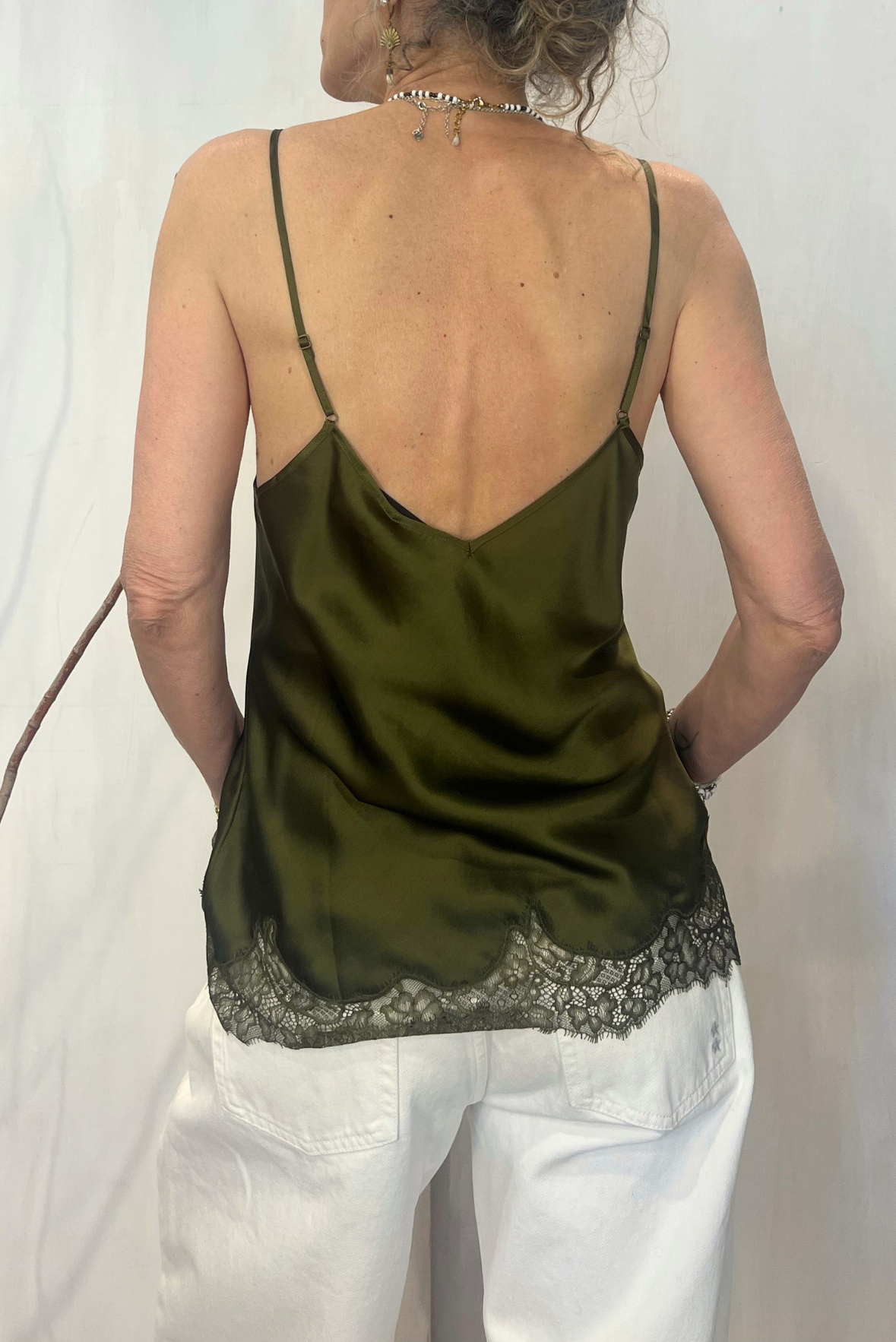 Top in seta e pizzo