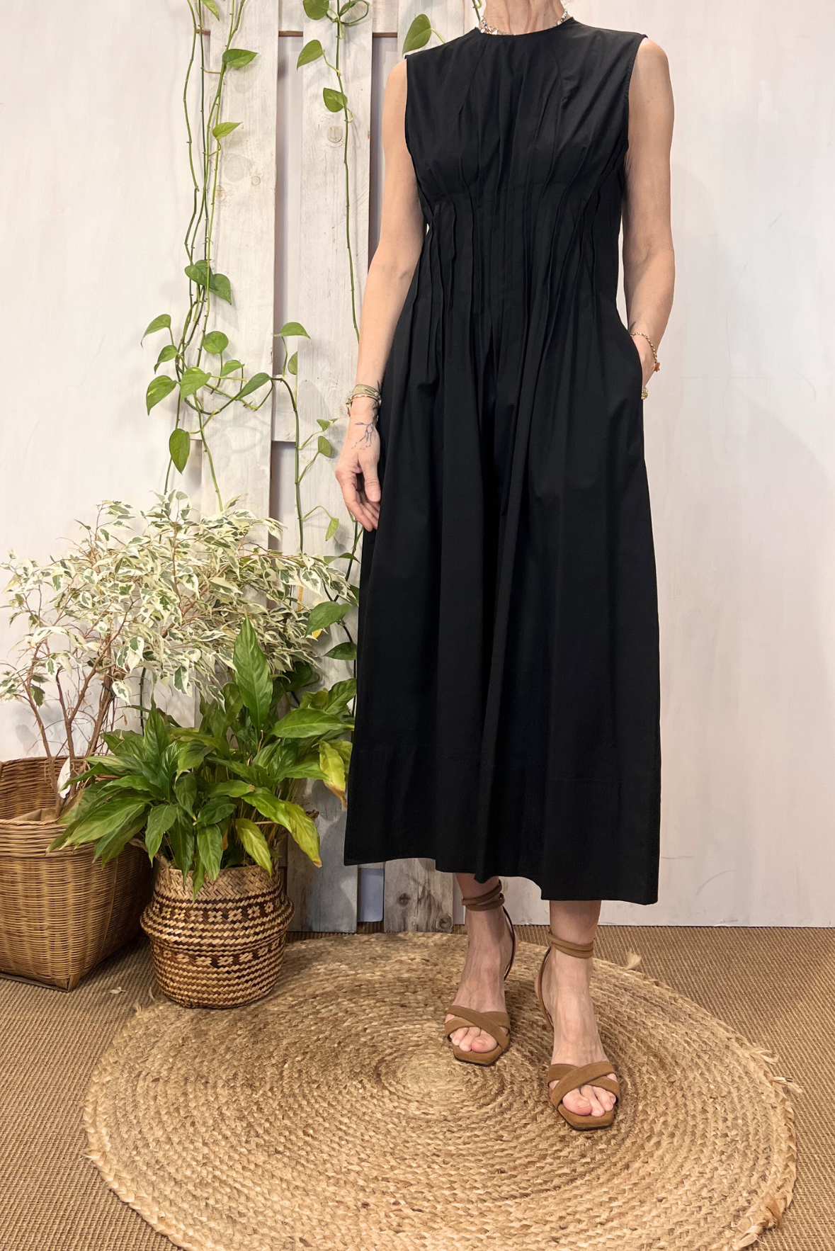 Abito smanicato in popeline