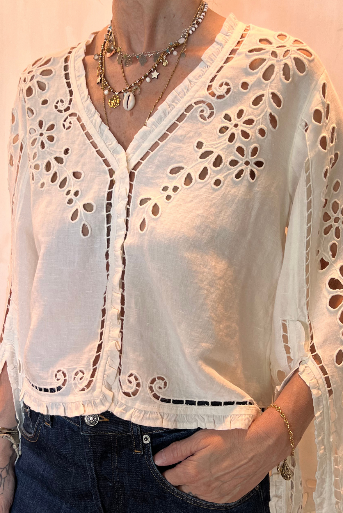 Camicia con maxi manica e ricami