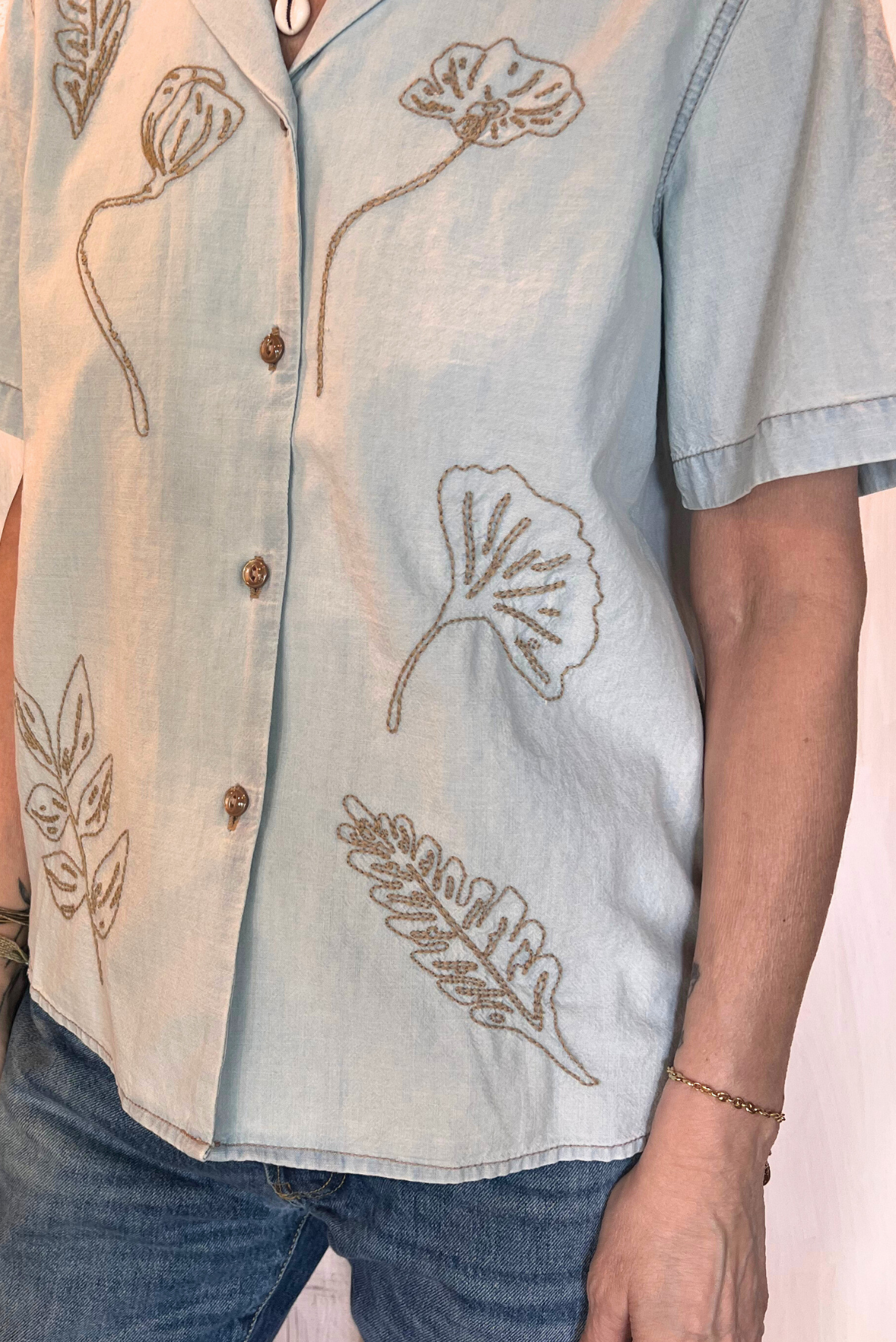 Camicia con ricami
