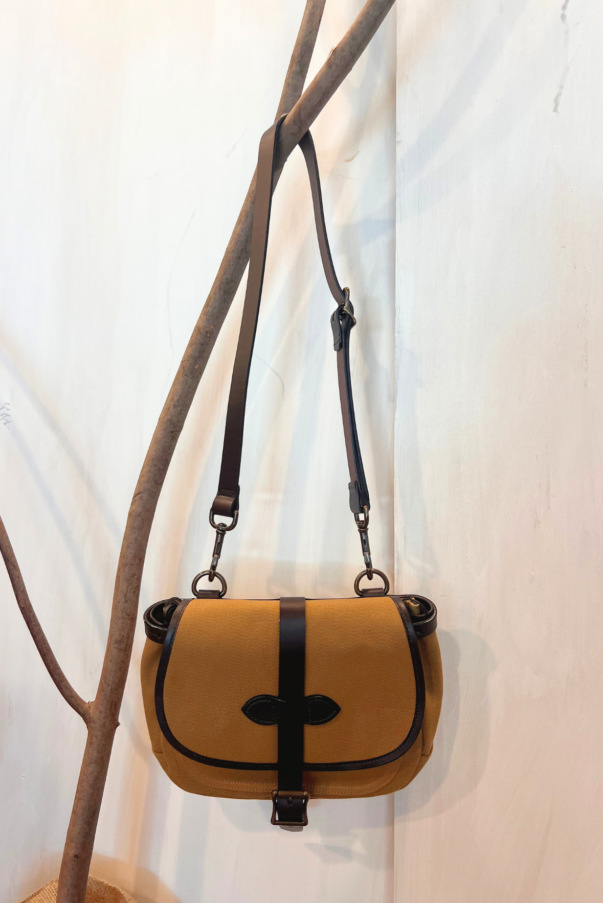 Borsa a tracolla dettagli pelle