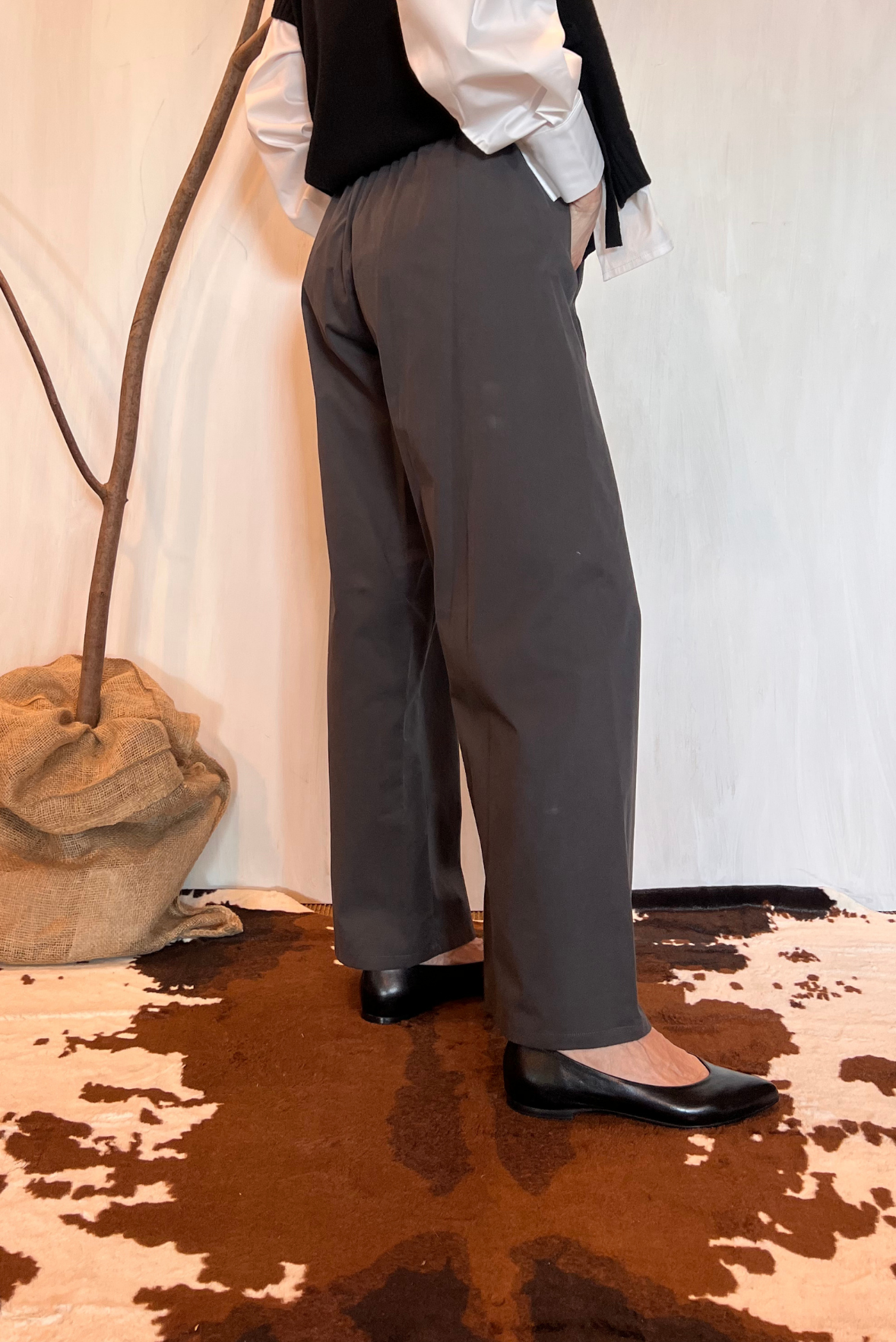 Pantalone palazzo con pinces