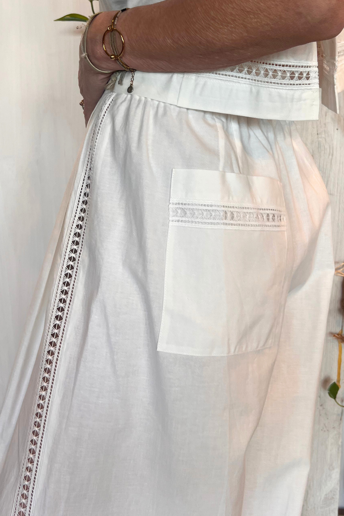 Pantalone palazzo con ricami
