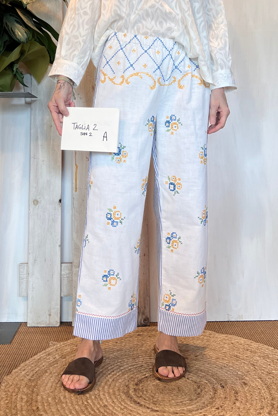 Pantalone ricami patchwork