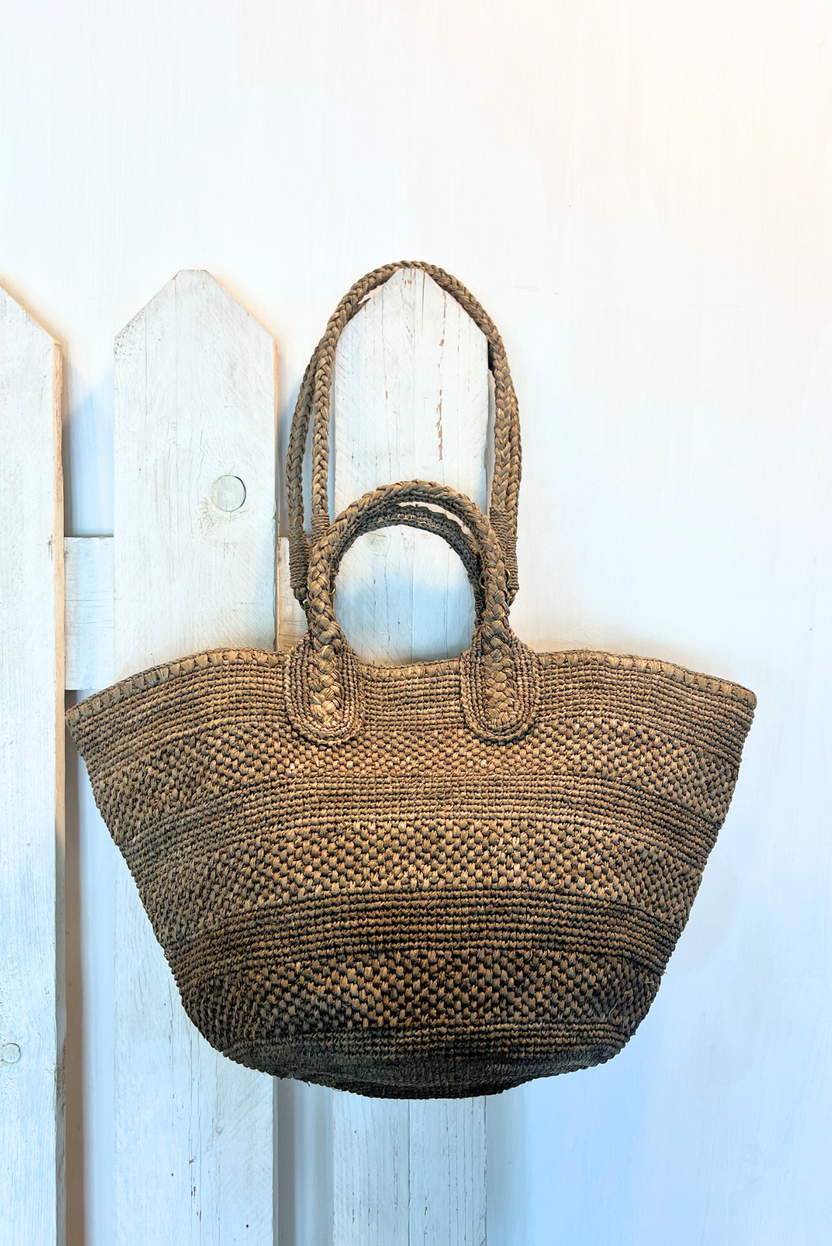 Shopping trapezio in rafia