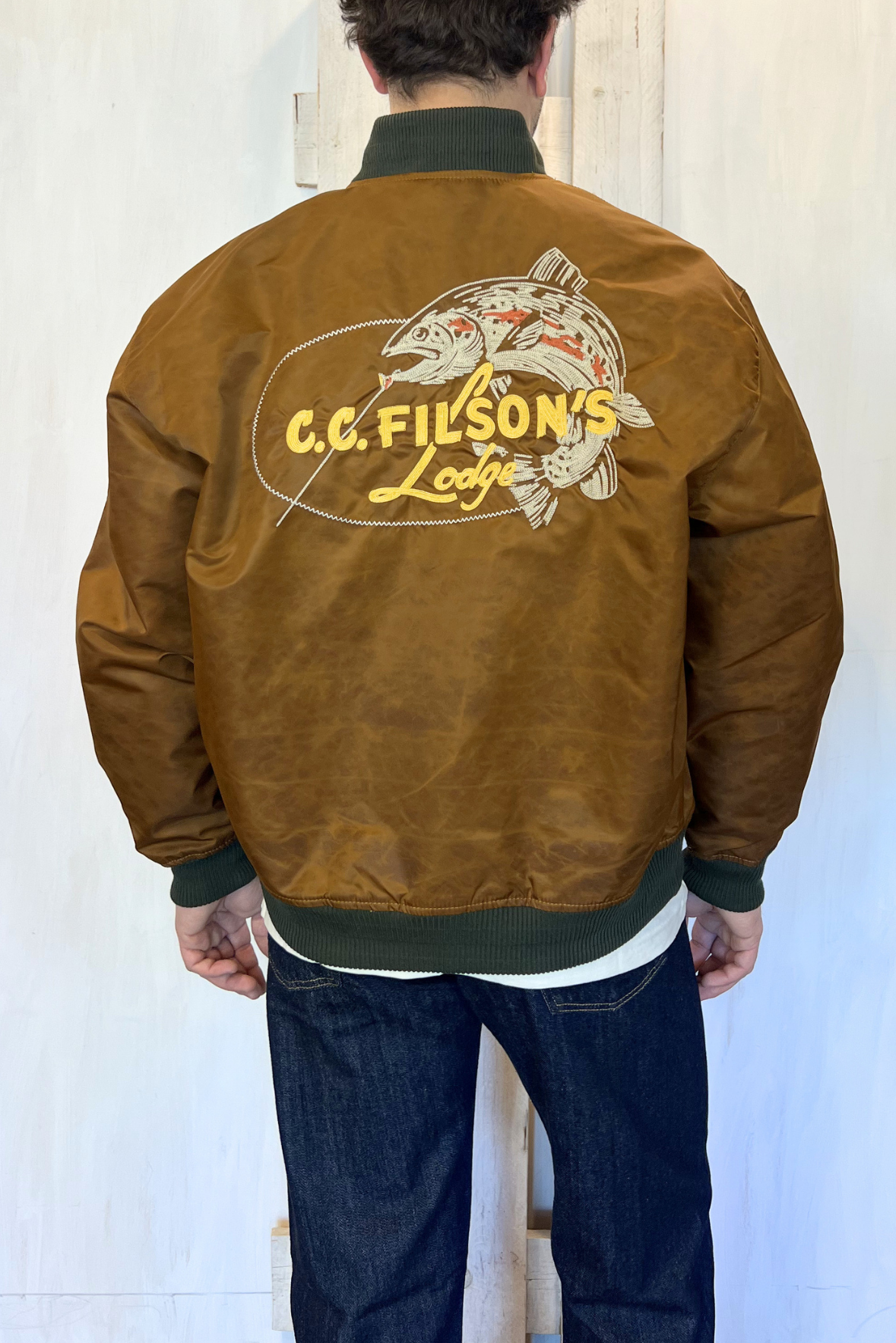 Bomber con patch e ricami