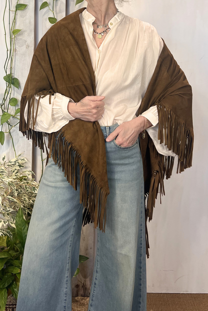 Scialle in pelle con frange