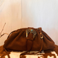 Clutch in camoscio e fibbia