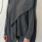 Maglia con sciarpa in lana vergine
