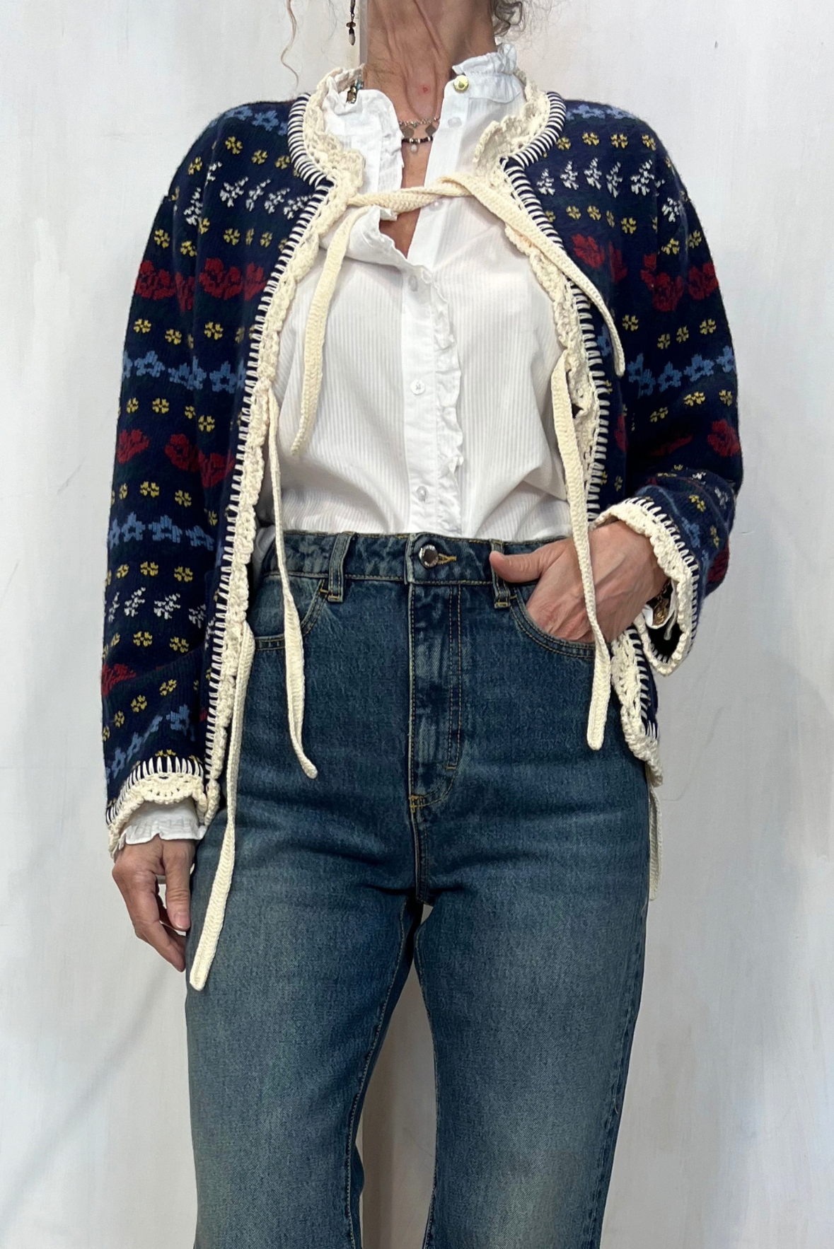 Maglia jaquard con pizzo e laccetti