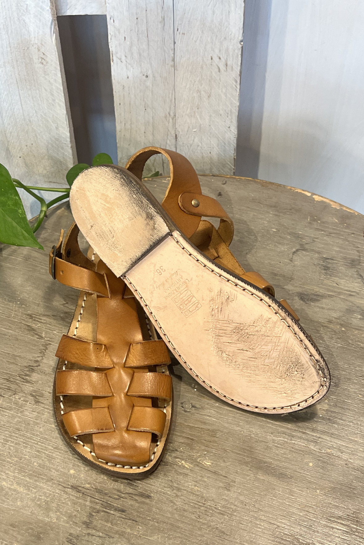 Sandalo in pelle