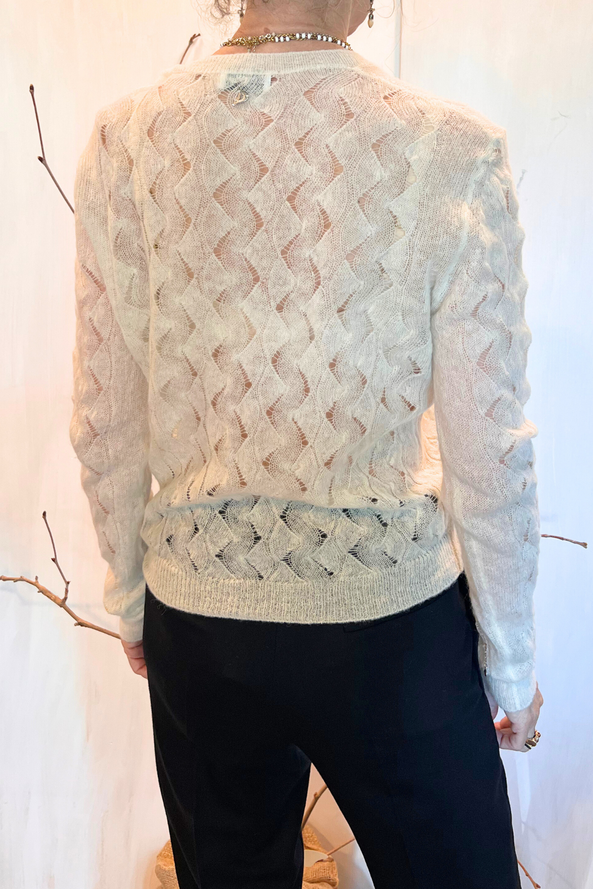 Maglia in lana operata