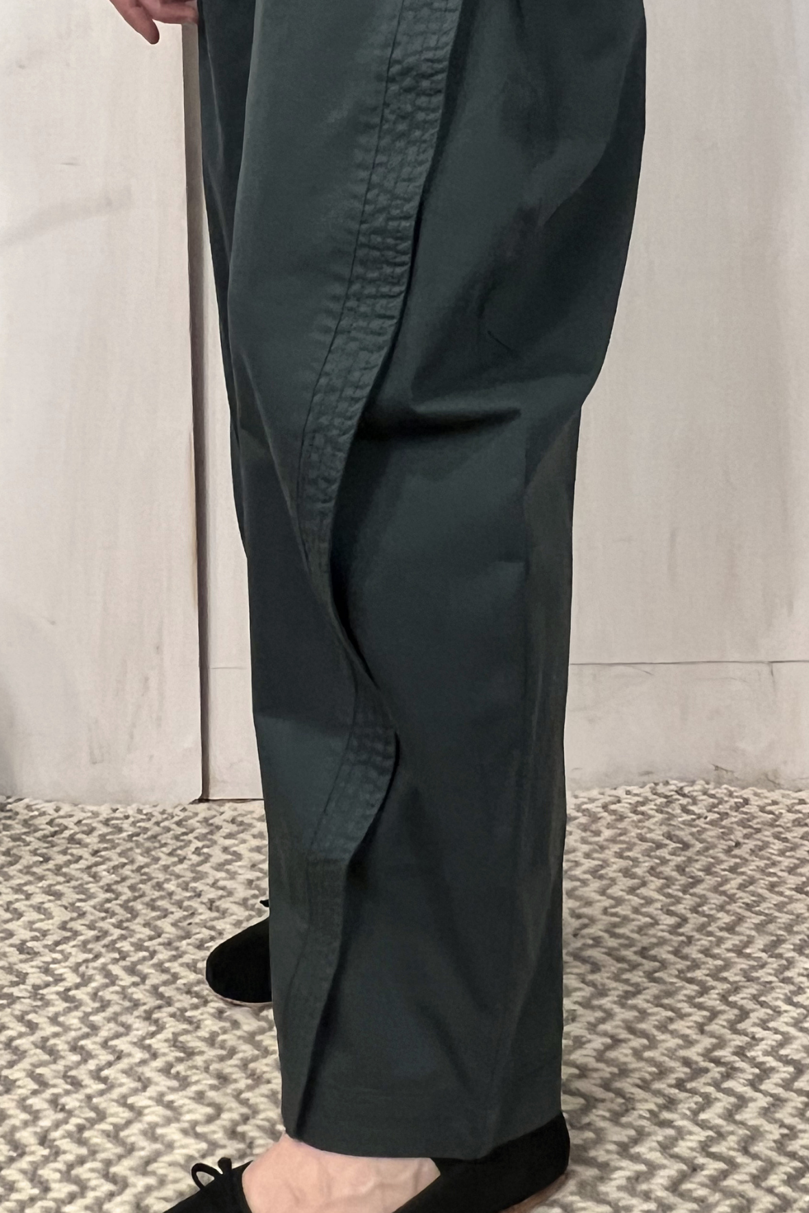Pantalone balloon con cintura in pelle