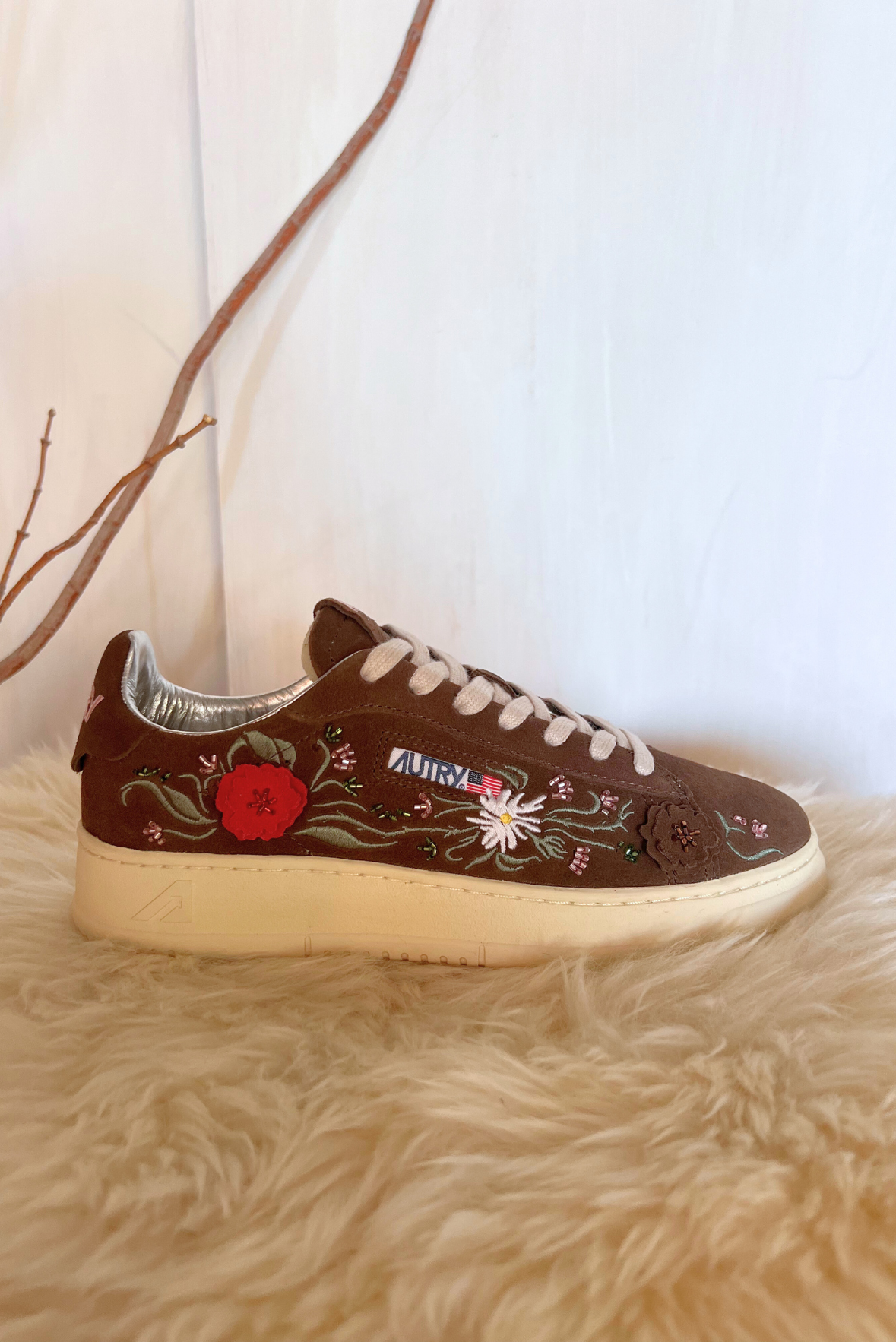 Sneakers Dallas con ricami