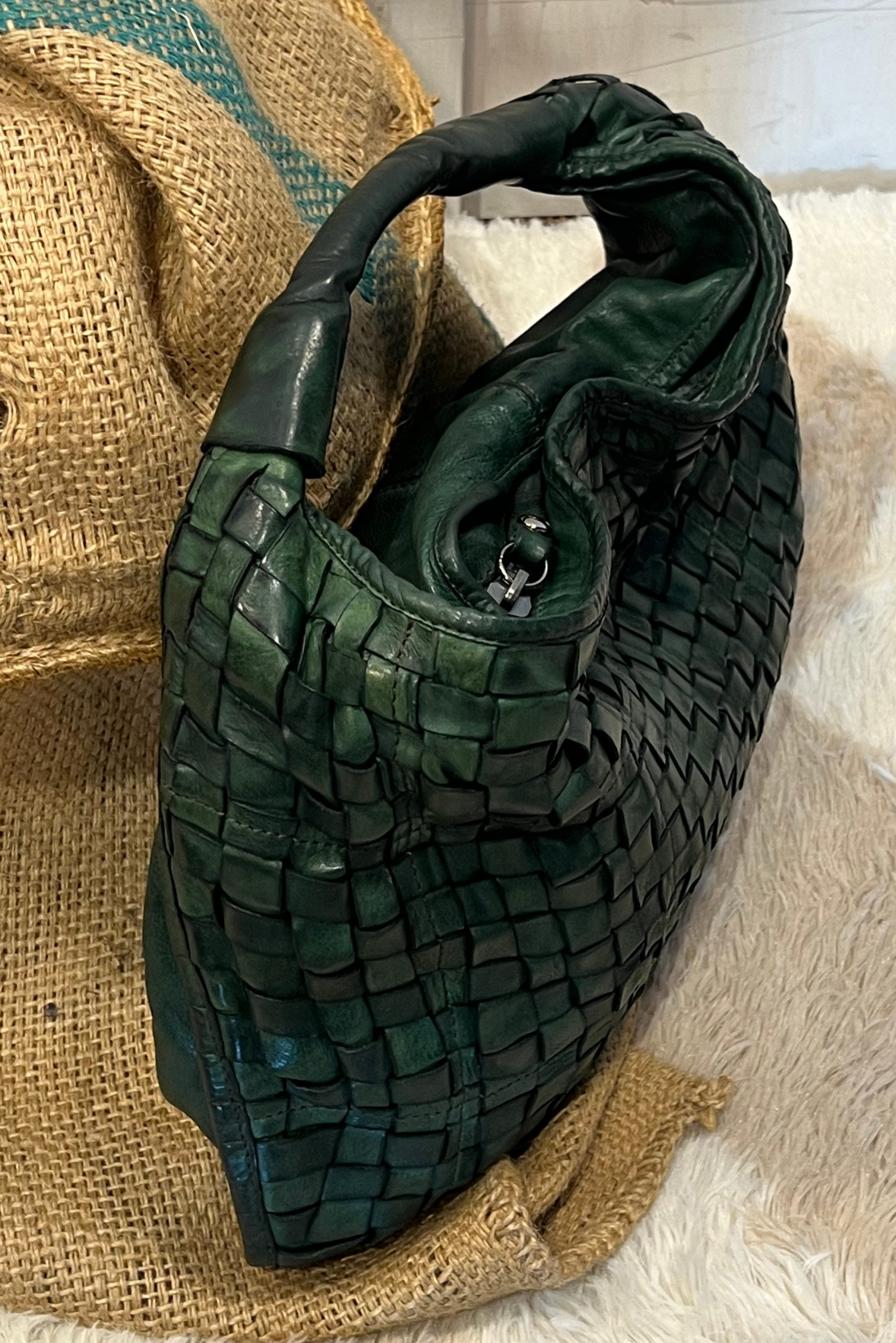 Borsa Atena in pelle intrecciata