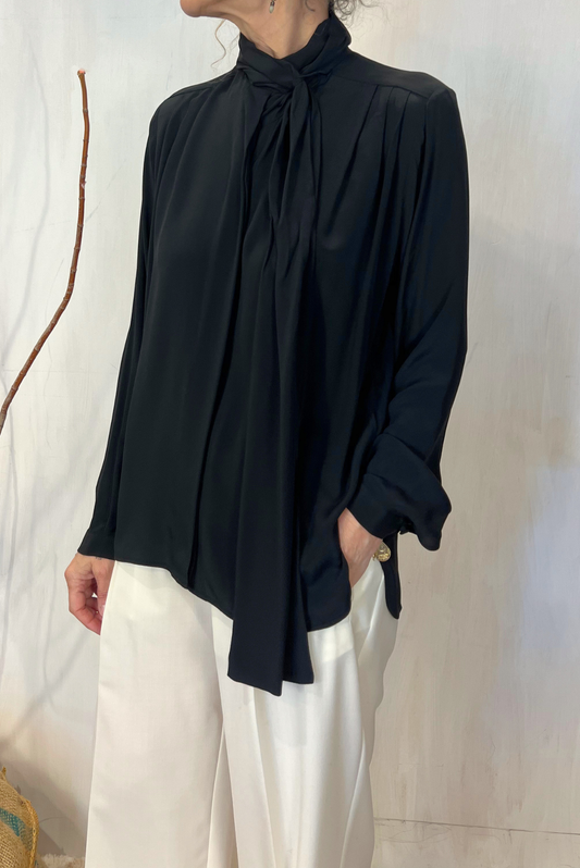 Camicia misto seta con sciarpa