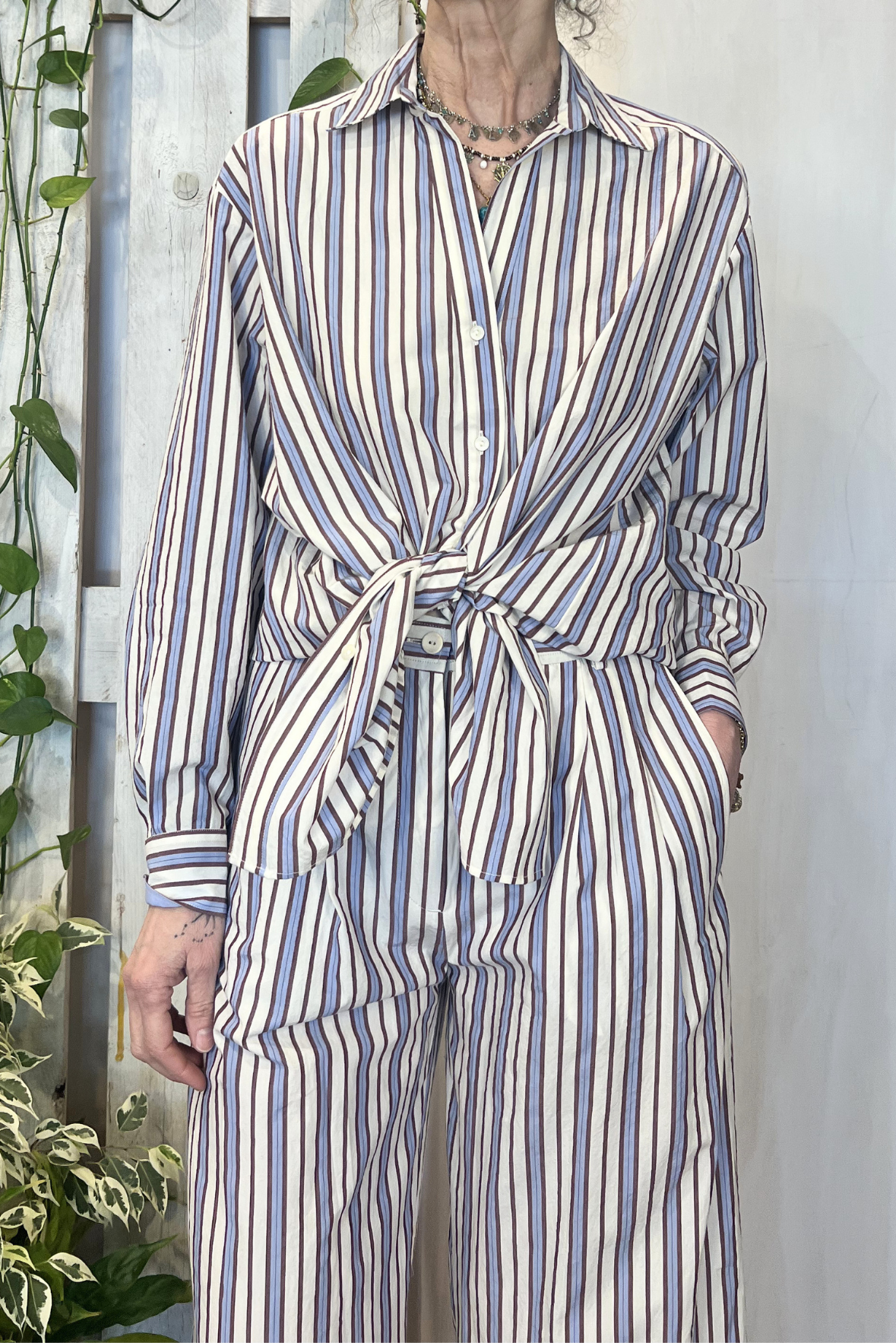 Camicia over a righe