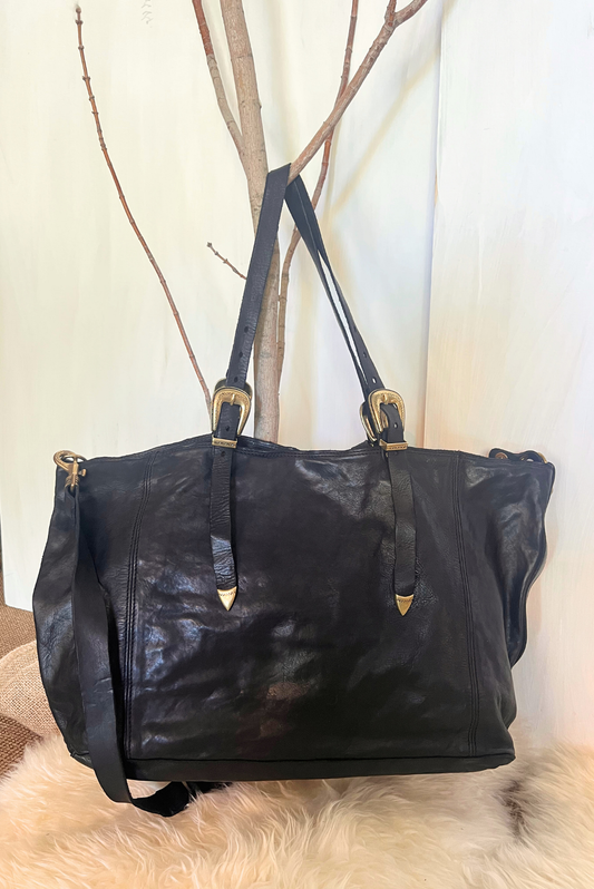 Shopper in pelle con fibbie texane