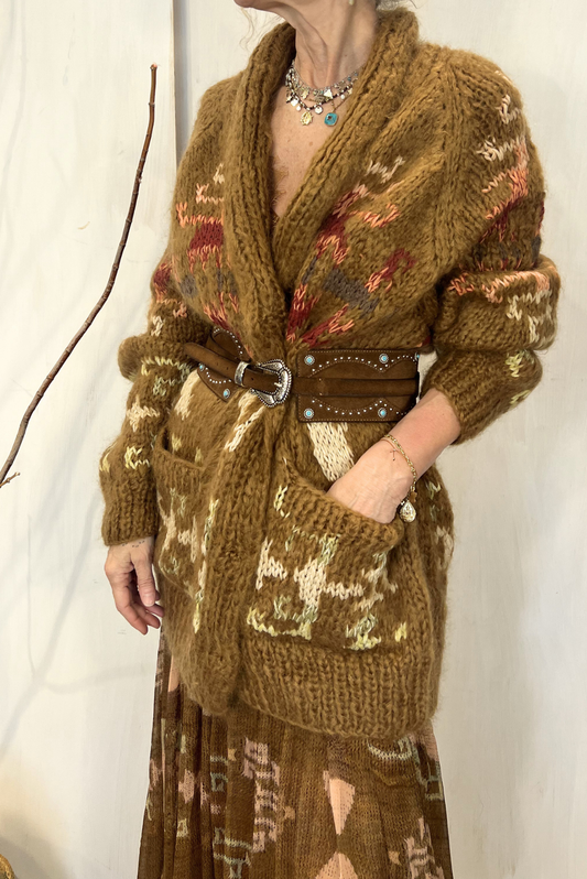 Cardigan over jaquard
