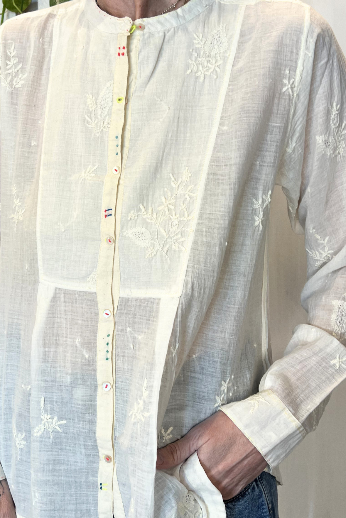 Camicia coreana con ricami