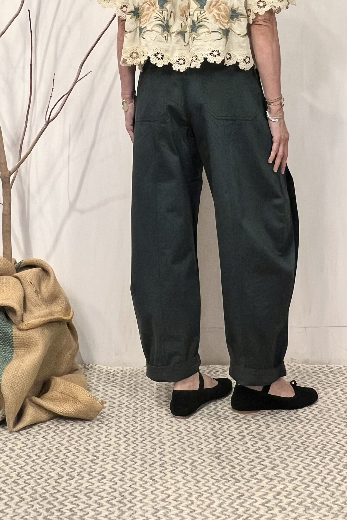 Pantalone balloon con cintura in pelle