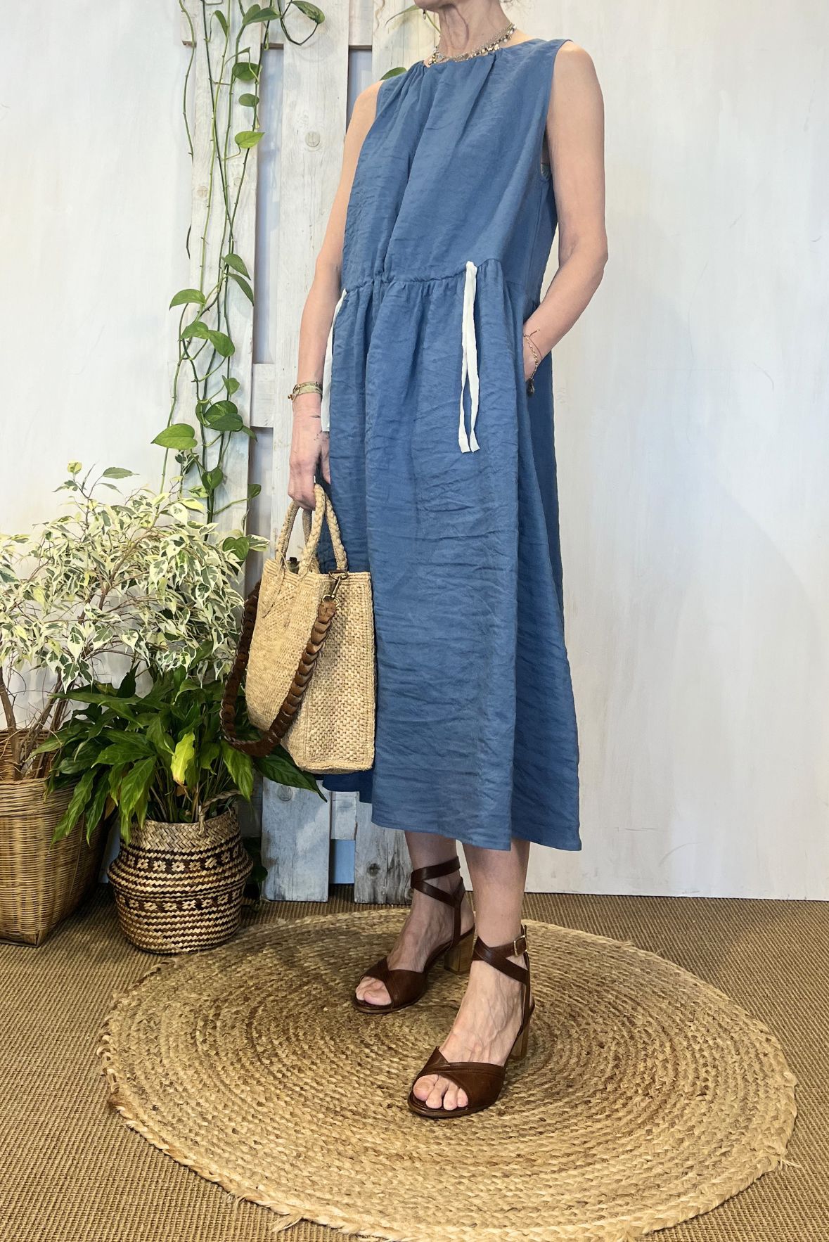 Abito in lino con coulisse