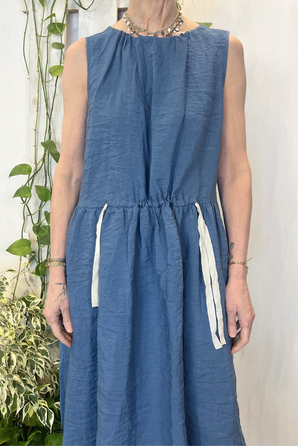Abito in lino con coulisse