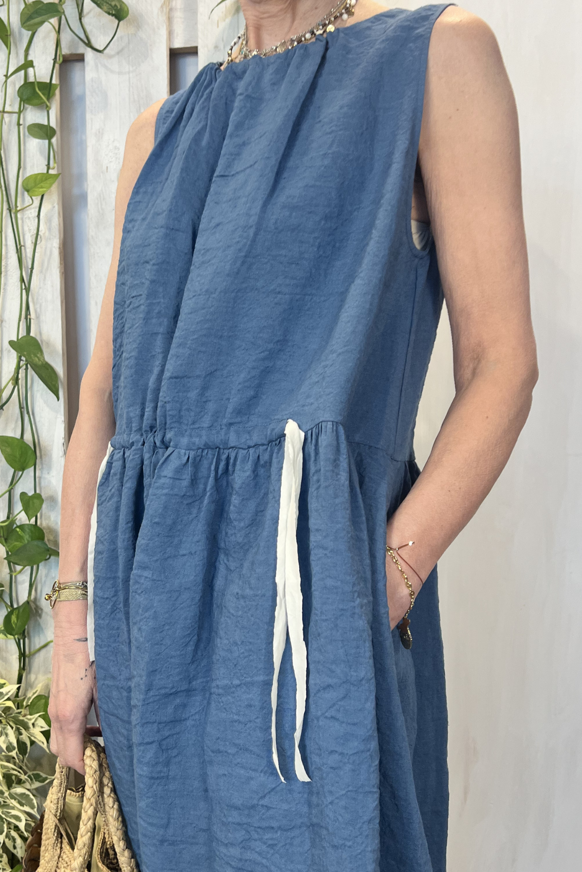 Abito in lino con coulisse