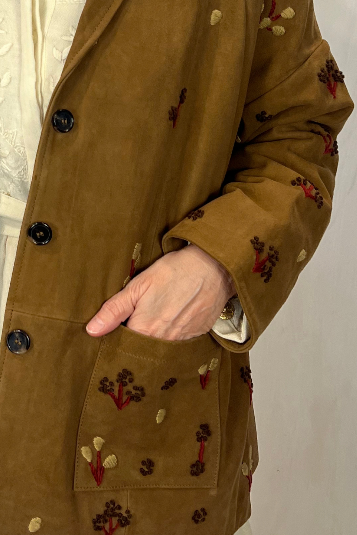 Giacca in camoscio con ricami