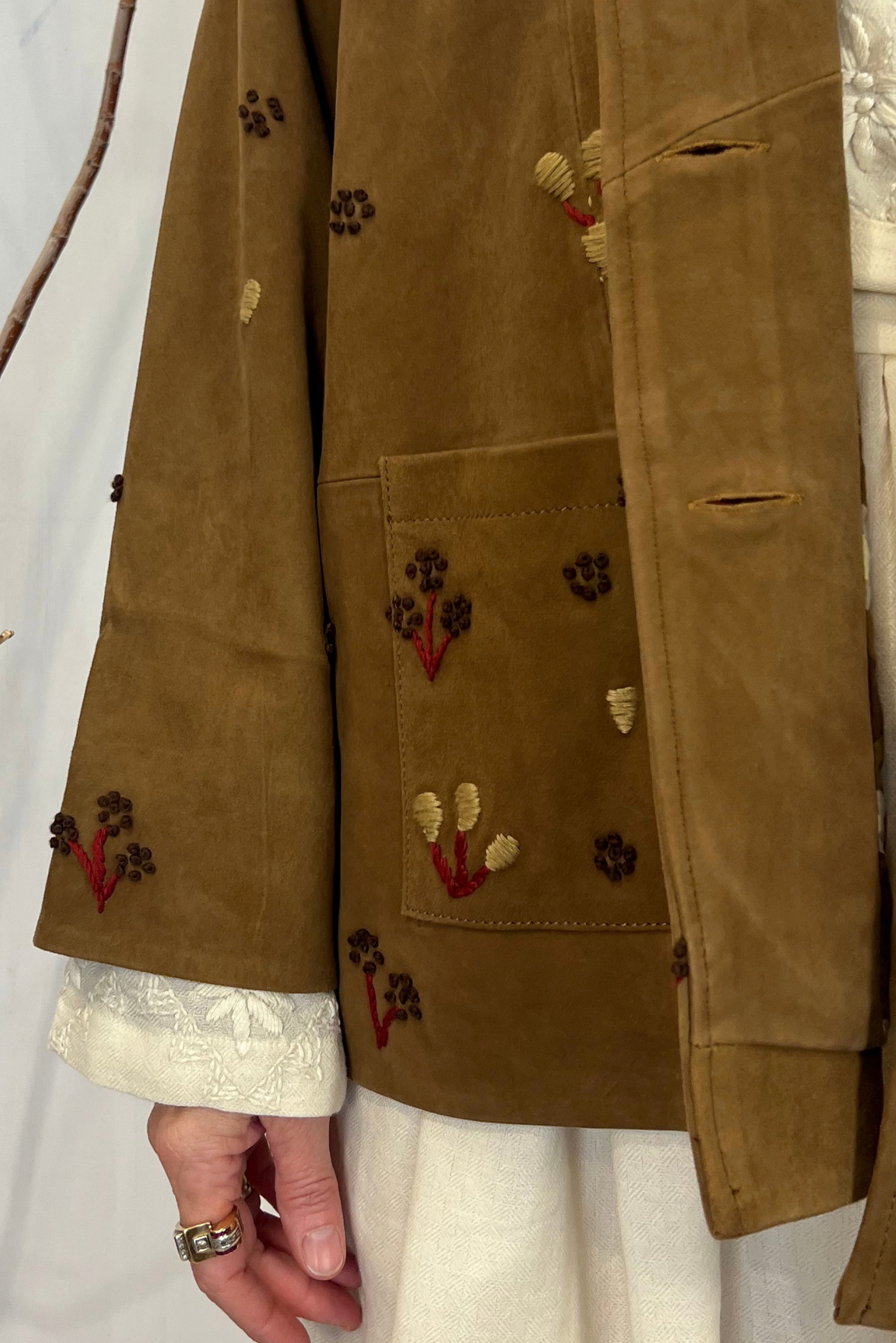 Giacca in camoscio con ricami