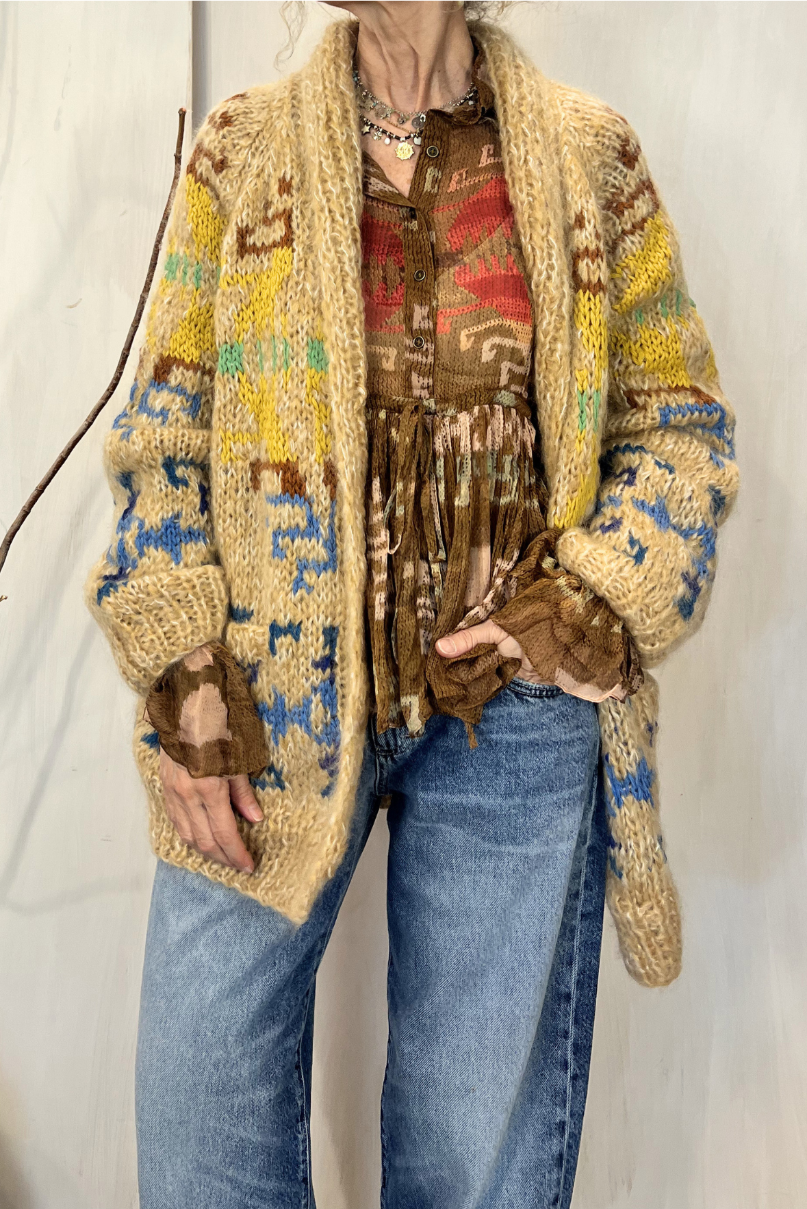 Cardigan over jaquard