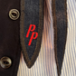 Cravattino in denim con ricamo