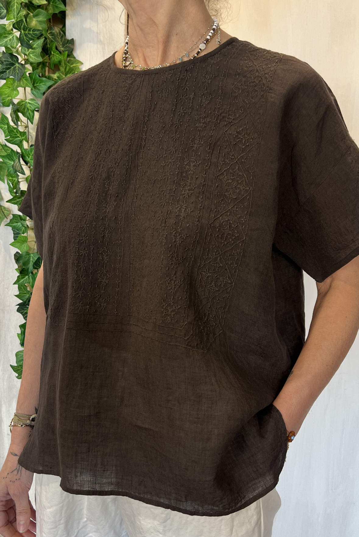 Blusa in lino con ricami