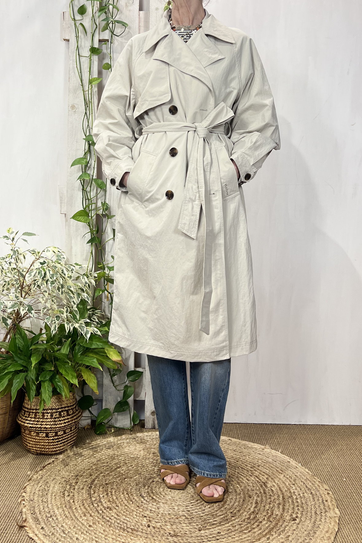 Trench in nylon