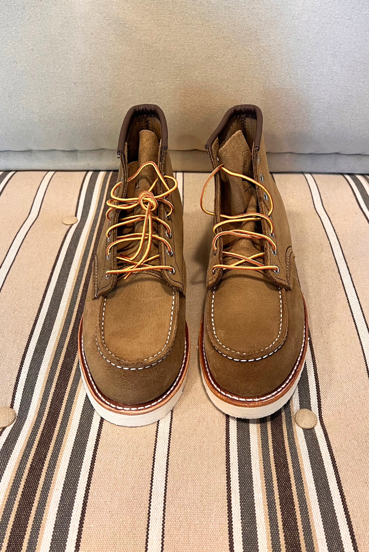Stivaletto in pelle scamosciata