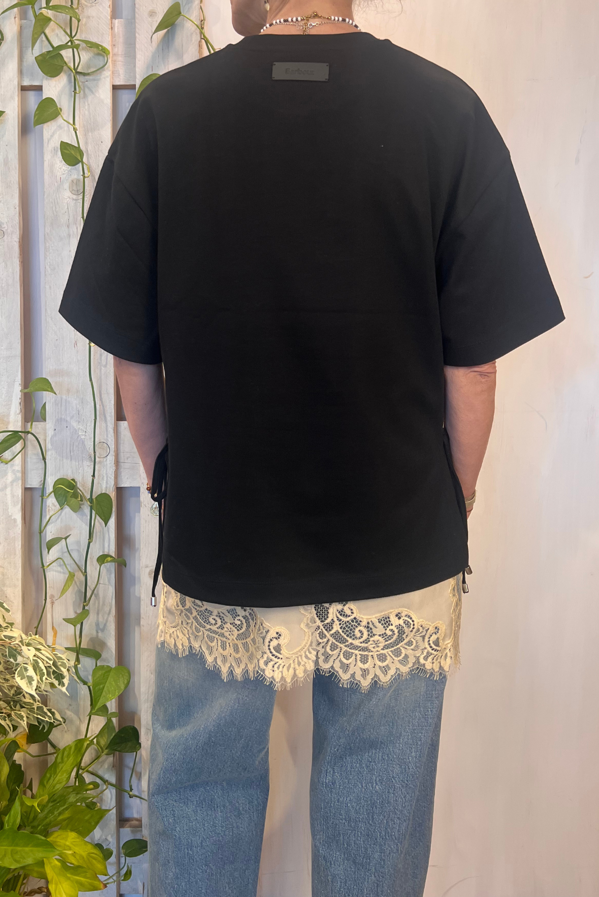 T-shirt over con spacchi laterali