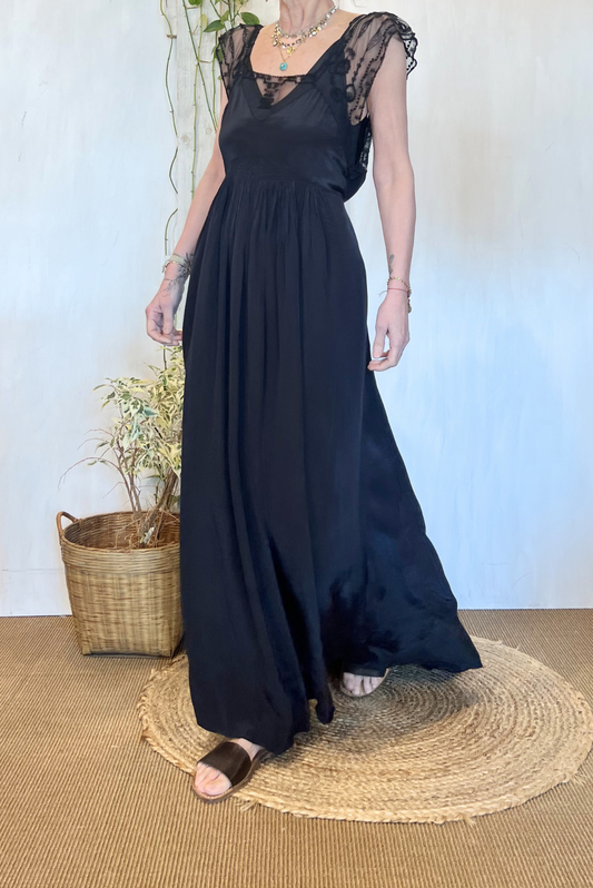 Abito in viscosa e pizzo