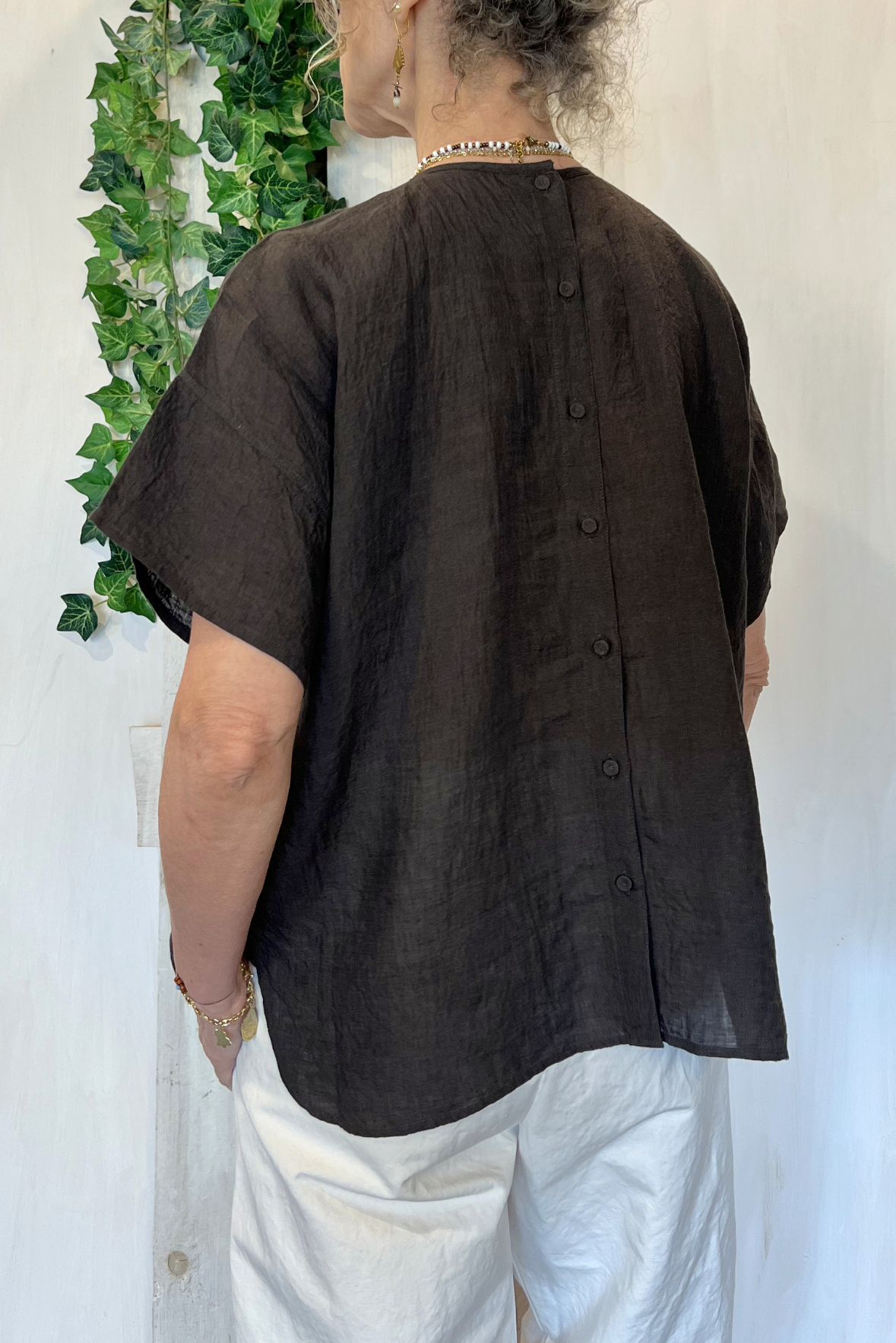 Blusa in lino con ricami