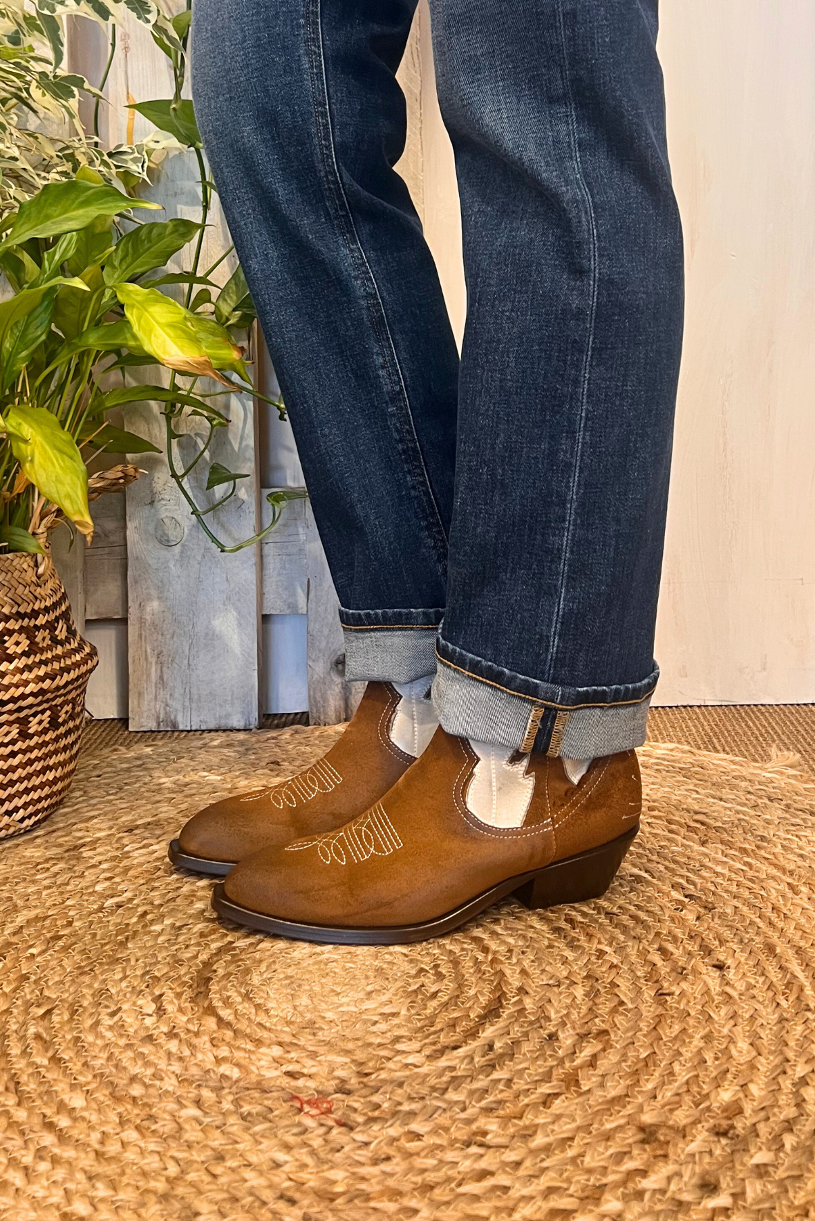 Texano in camoscio con ricami