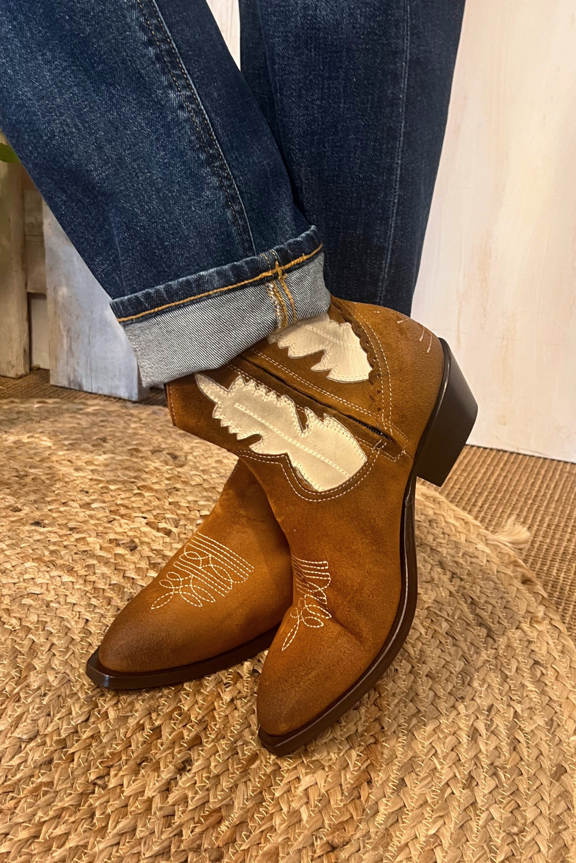 Texano in camoscio con ricami