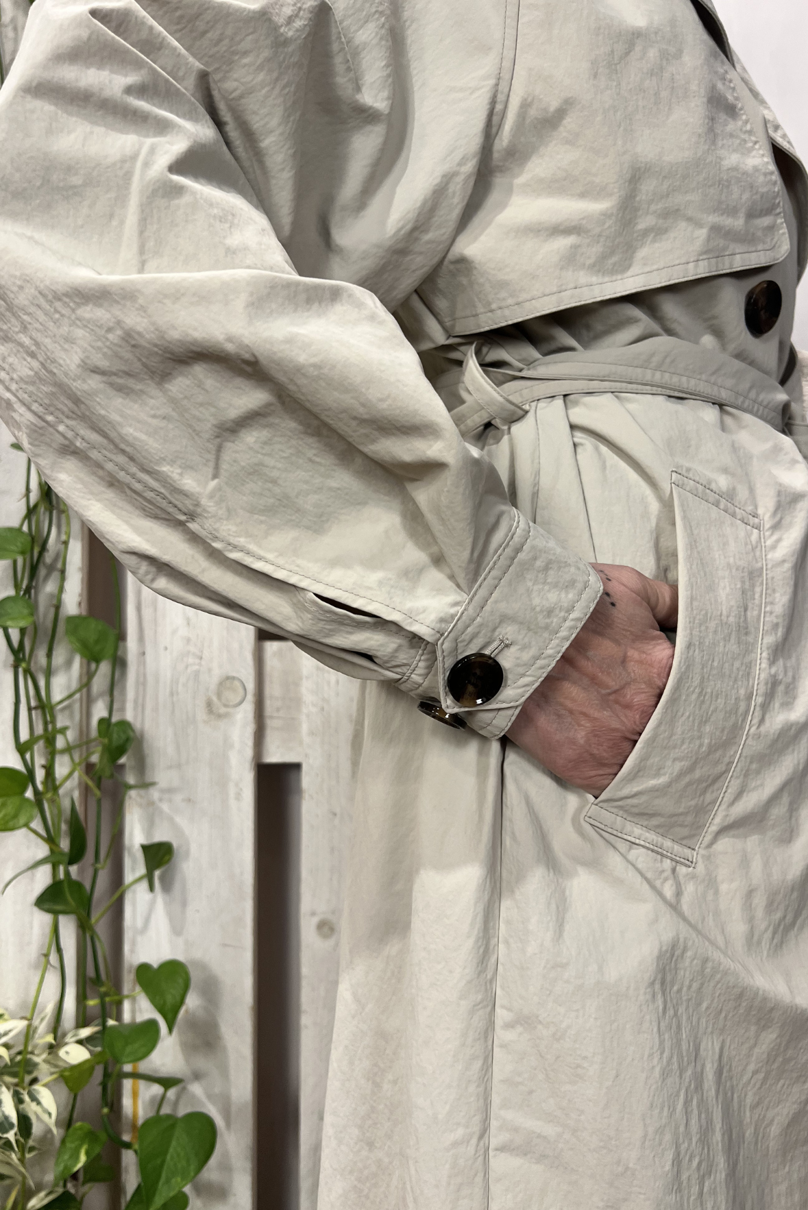 Trench in nylon