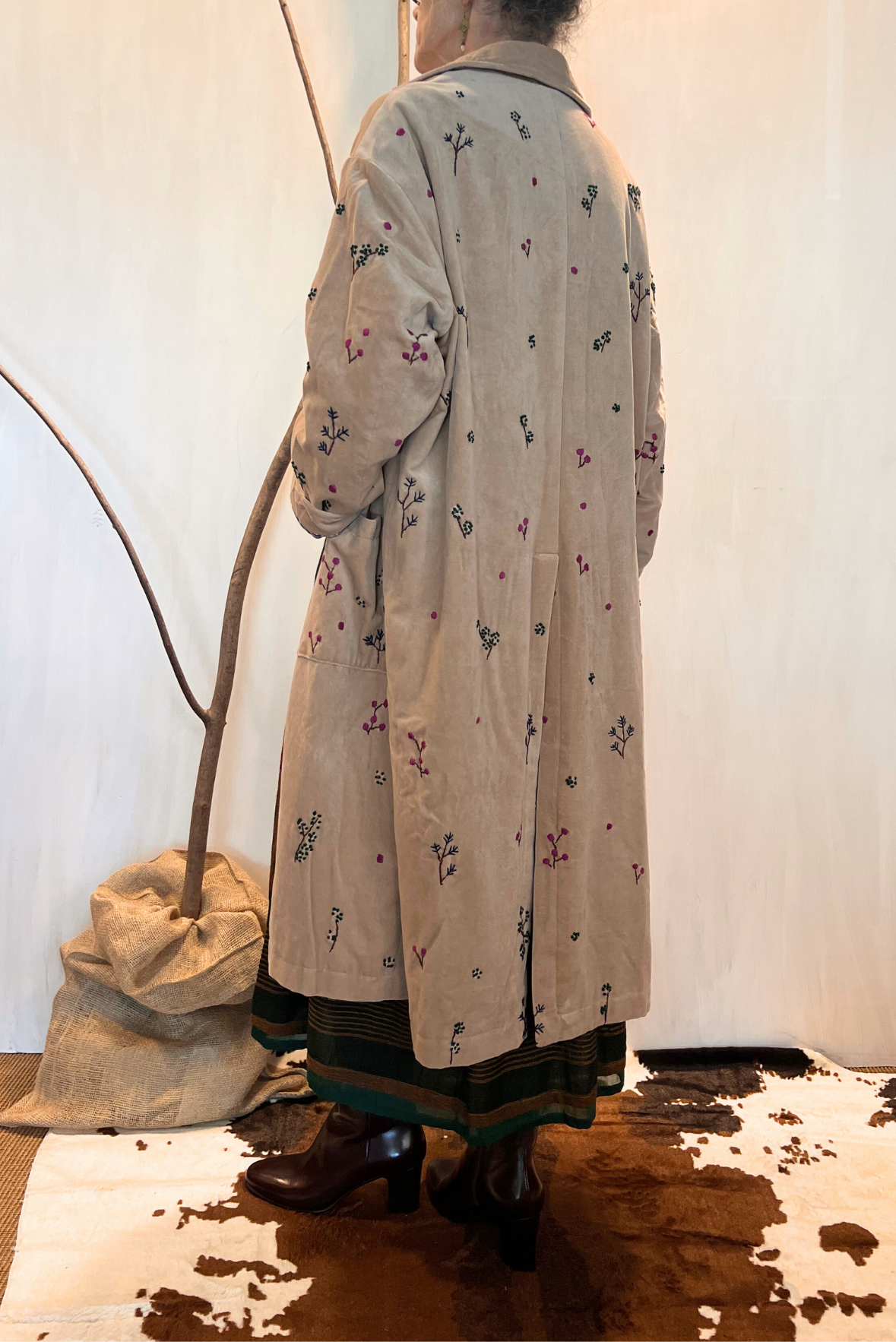 Cappotto in velluto ricami